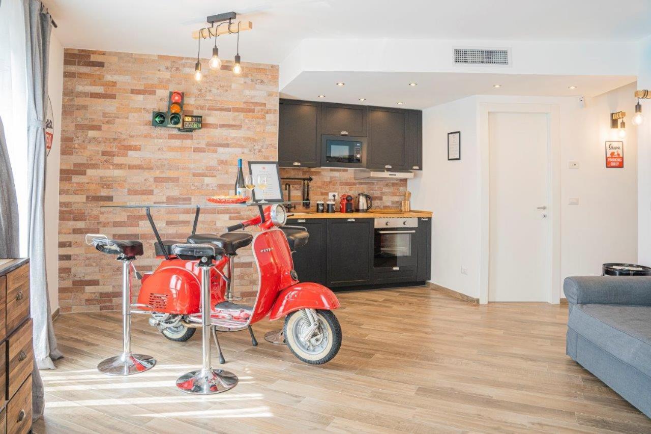 Vespa Apartments Moneglia Exterior photo