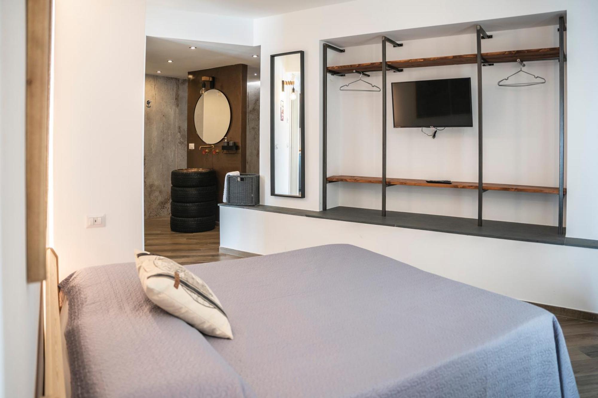 Vespa Apartments Moneglia Room photo
